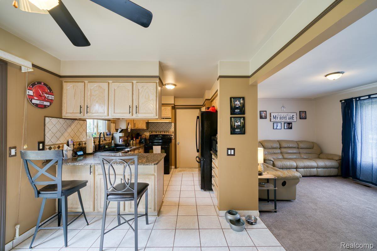 4420 Harvey Lake Road Highland, MI 48356 - Photo 11 of 30 Gallery Image 11