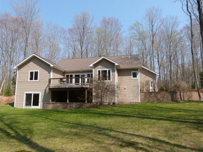 20403 Hunter Ridge Road Lake Ann, MI 49650 - Photo 2 of 50 1796985-1.JPG