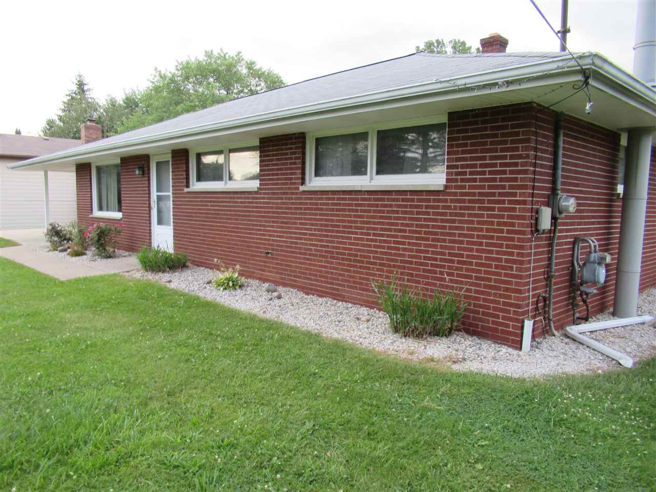5103 East Mt Morris Road Mount Morris, MI 48458 - Photo 6 of 44 50053290-5.JPG