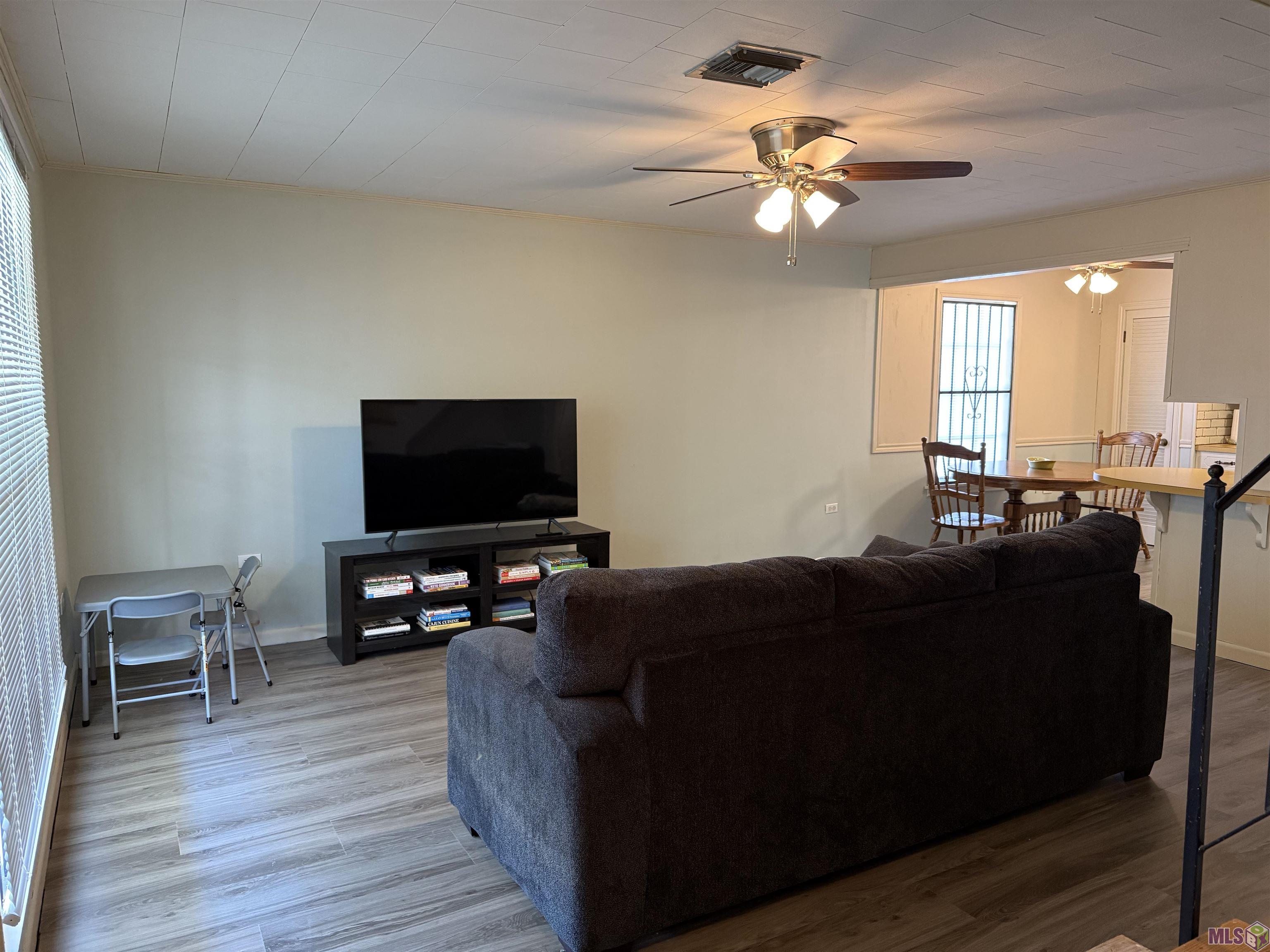 6861 West Main Street Houma, LA 70360 - Photo 2 of 16 First Floor Living Area