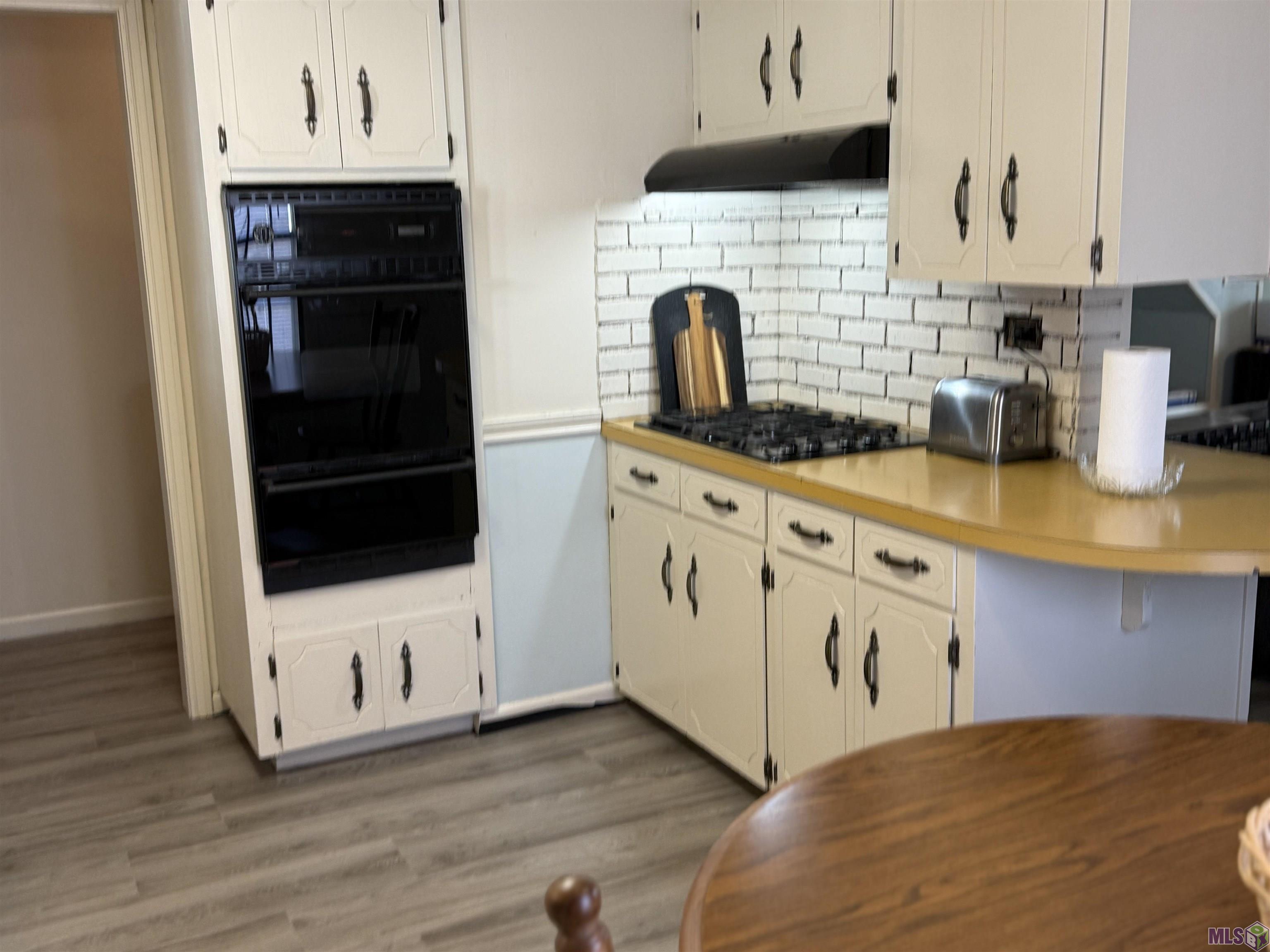 6861 West Main Street Houma, LA 70360 - Photo 3 of 16 Kitchen