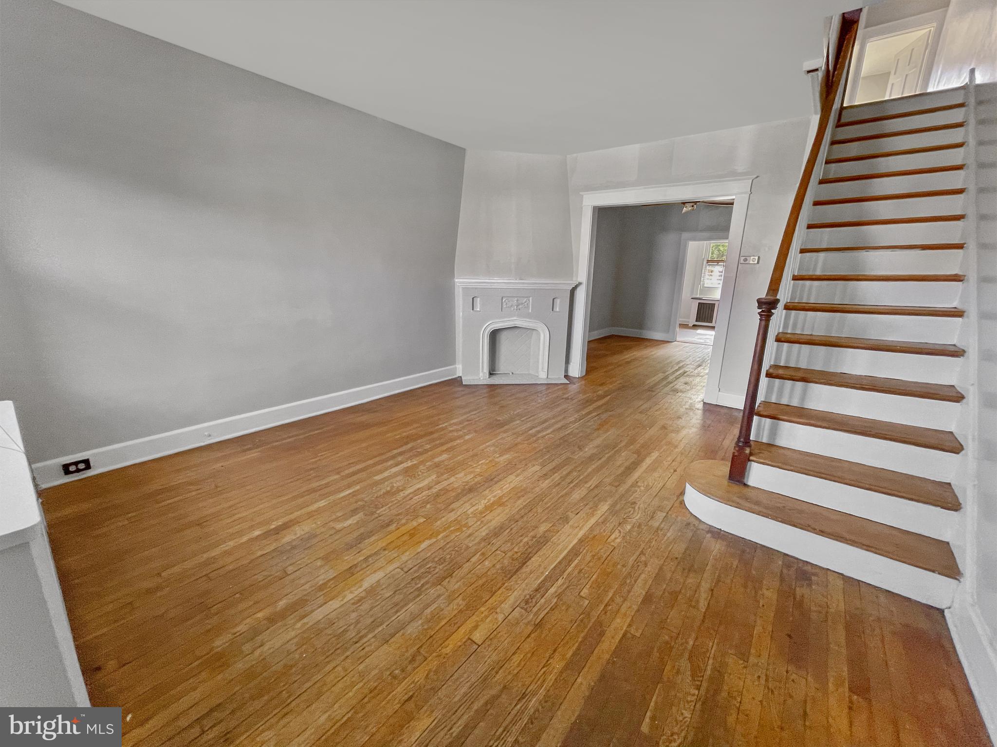 4331 Berger Avenue Baltimore, MD 21206 - Photo 2 of 15