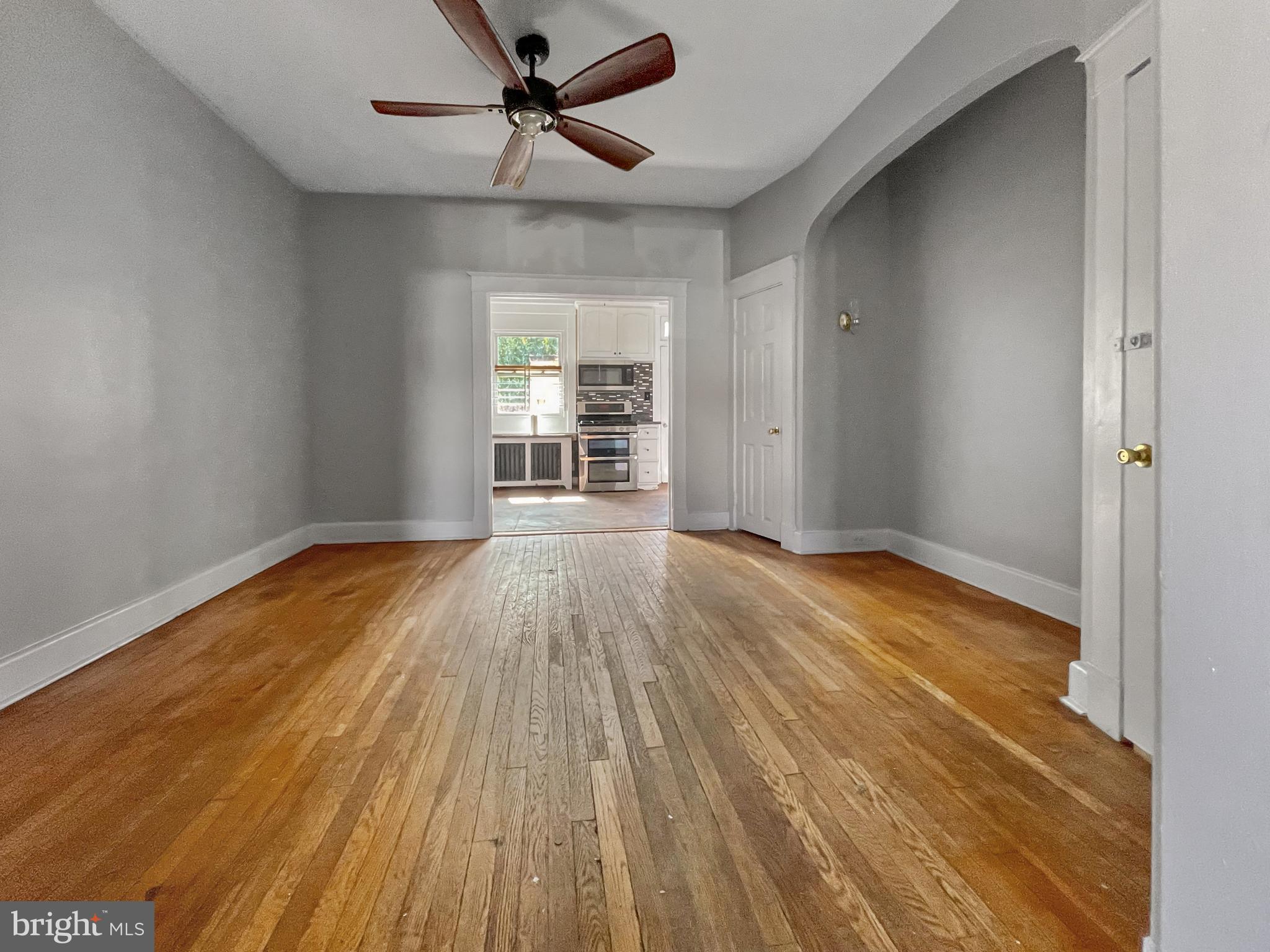 4331 Berger Avenue Baltimore, MD 21206 - Photo 4 of 15