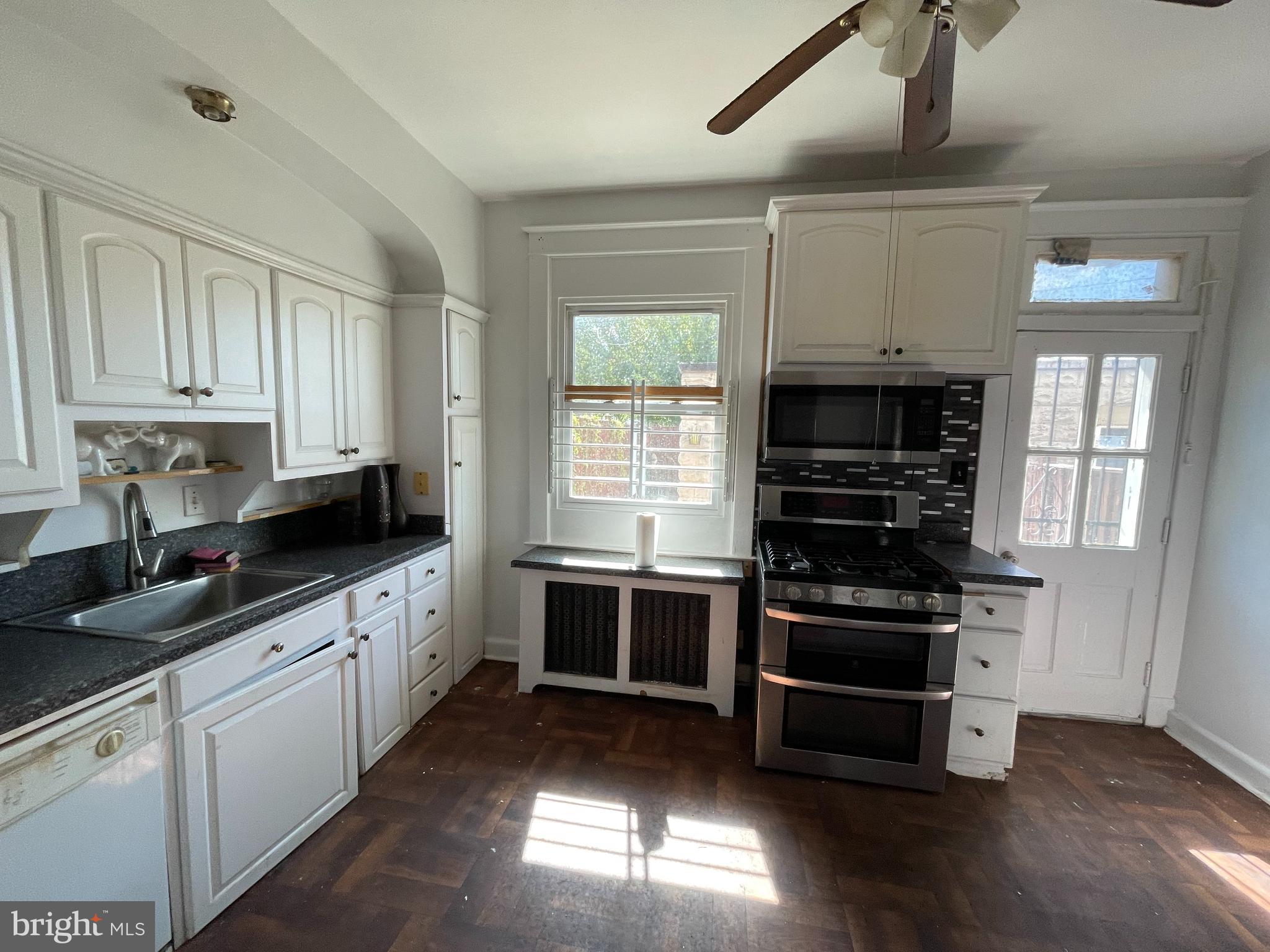 4331 Berger Avenue Baltimore, MD 21206 - Photo 5 of 15