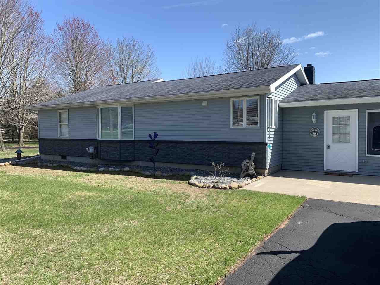 11431 Vienna Road Montrose, MI 48457 - Photo 2 of 63 50071121-1.JPG