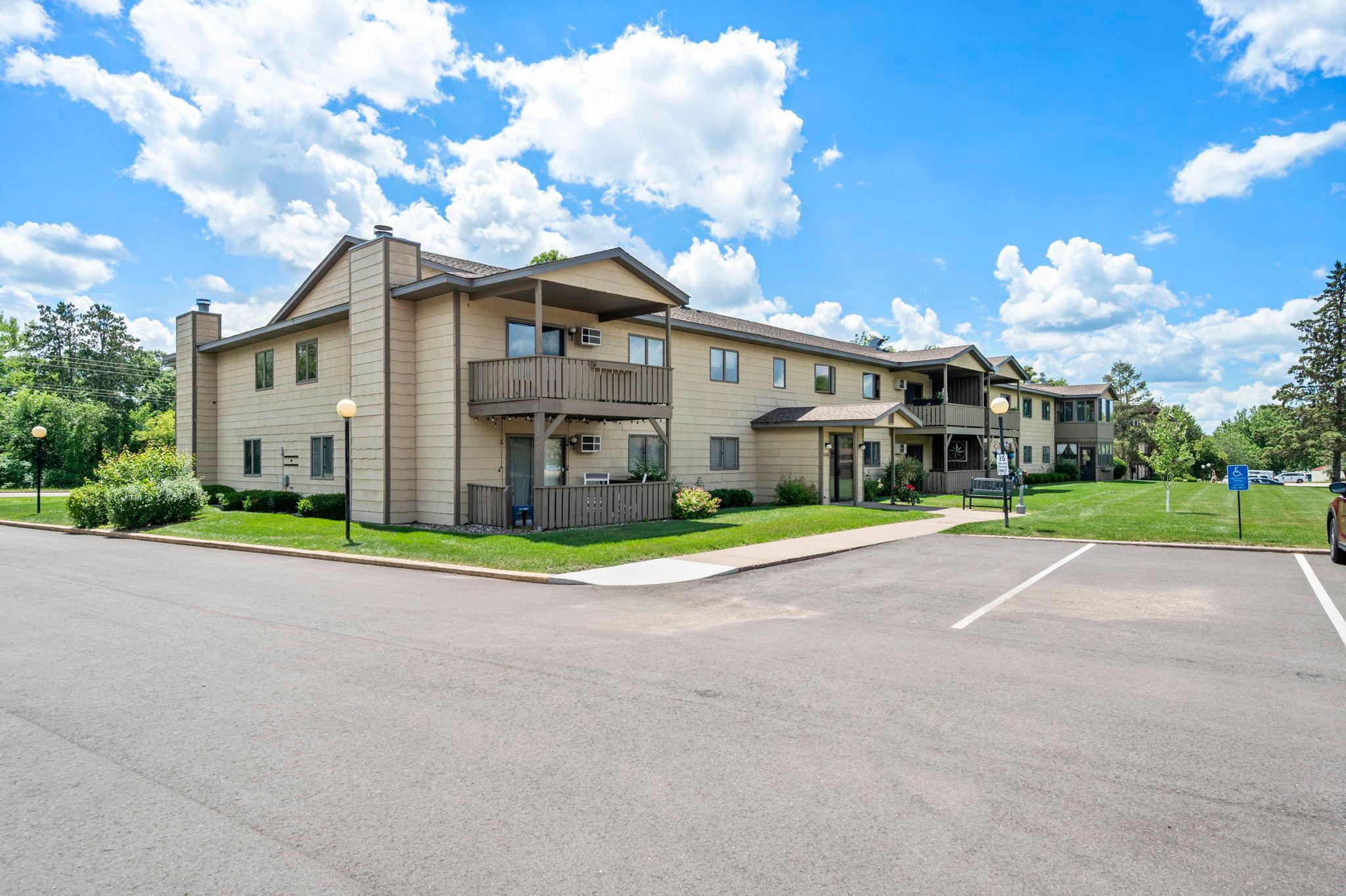 1806 Pioneer Road, Unit 113 Red Wing, MN 55066 - Photo 3 of 29