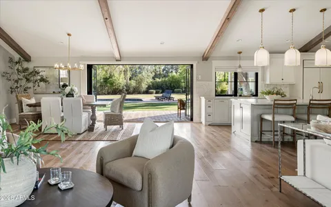 $5,750,000 | 8202 North 74th Place, Scottsdale, AZ 85258