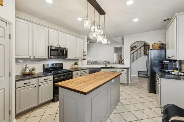 $699,990 | 823 Patricia Drive, Allen, TX 75002