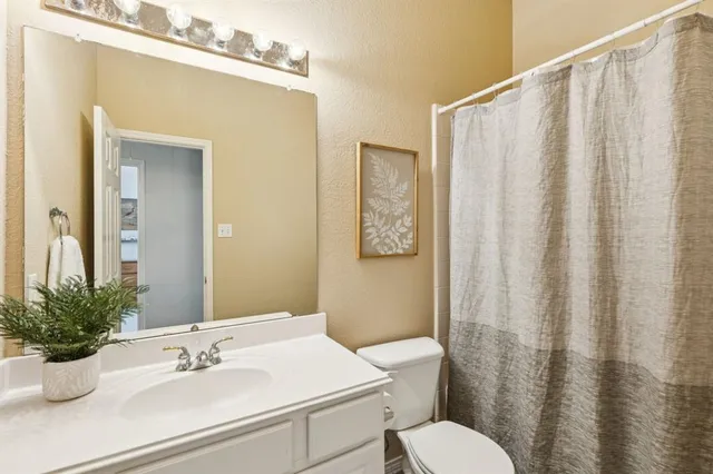 $699,990 | 823 Patricia Drive, Allen, TX 75002