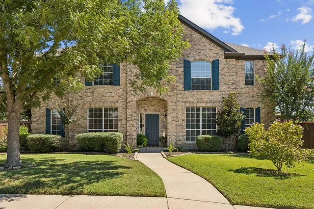 $699,990 | 823 Patricia Drive, Allen, TX 75002