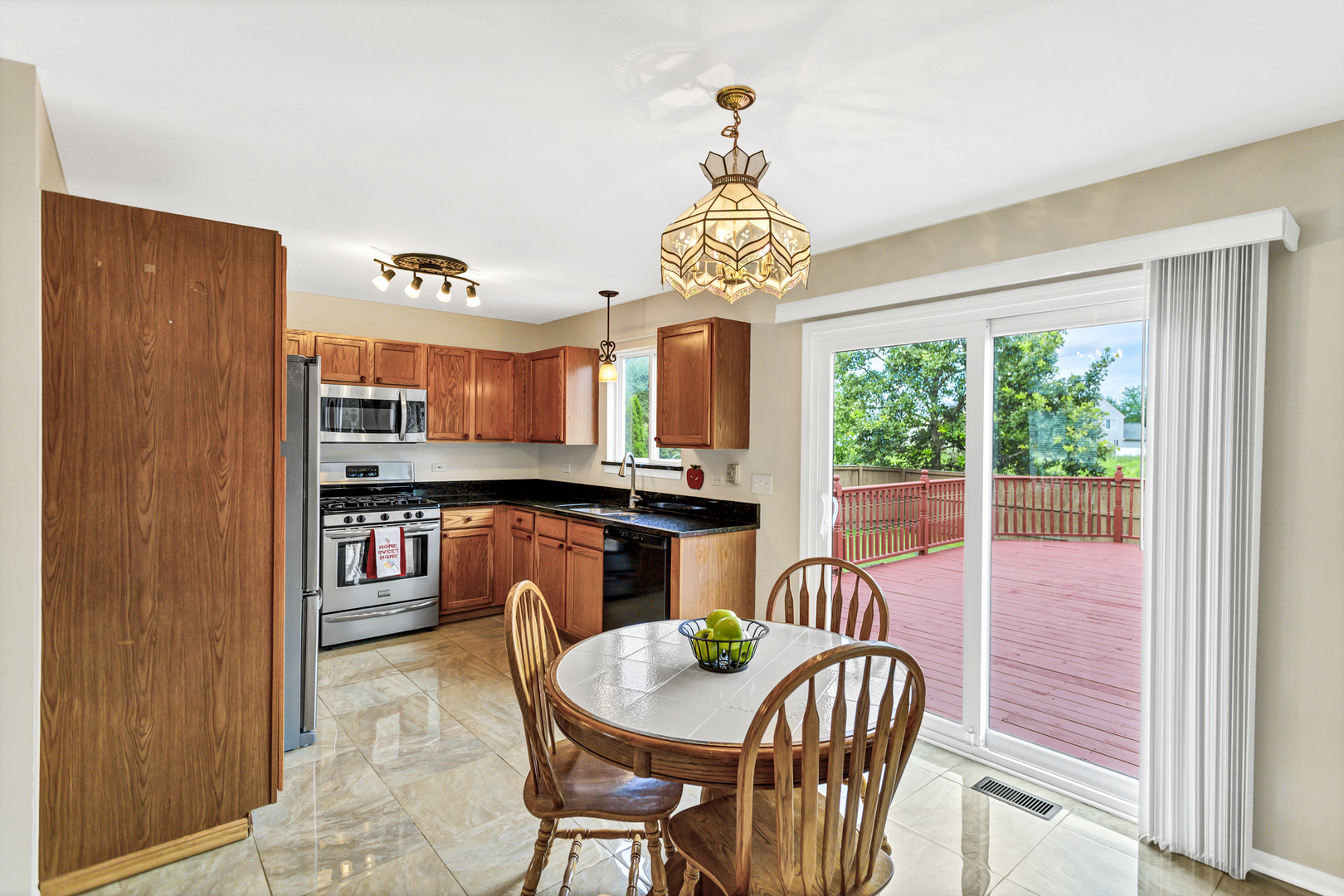 6810 Highgate Road Carpentersville, IL 60110 - Photo 2 of 35 Gallery Image 2