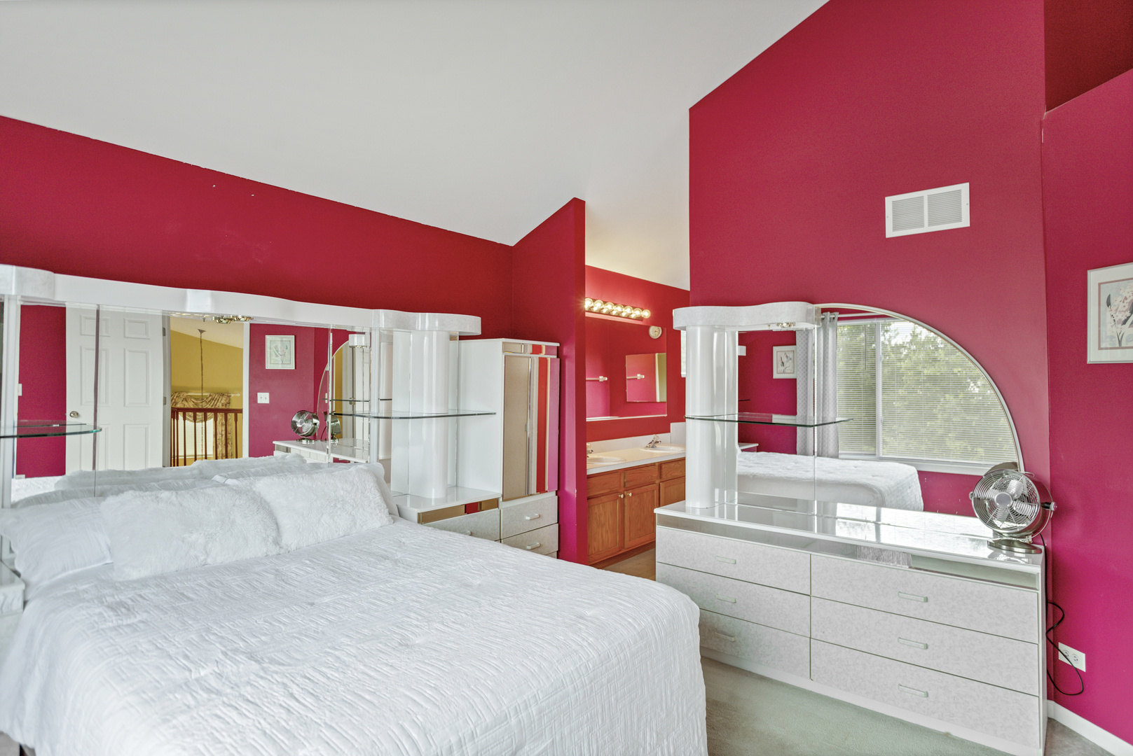 6810 Highgate Road Carpentersville, IL 60110 - Photo 21 of 35 Gallery Image 21