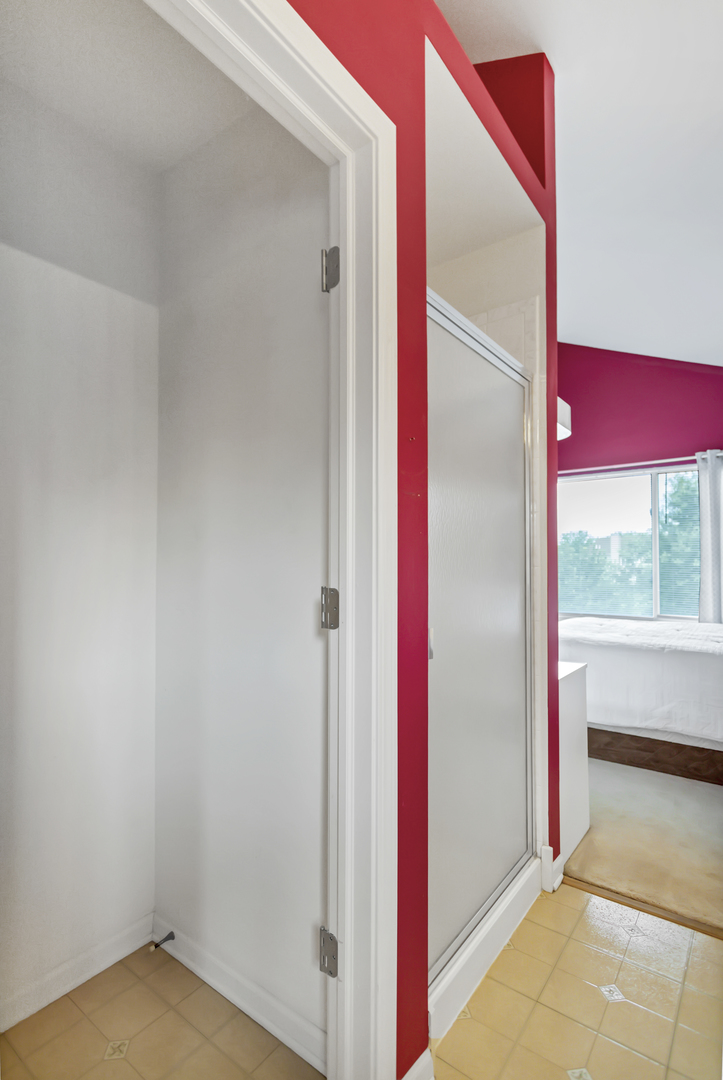 6810 Highgate Road Carpentersville, IL 60110 - Photo 24 of 35 Gallery Image 24