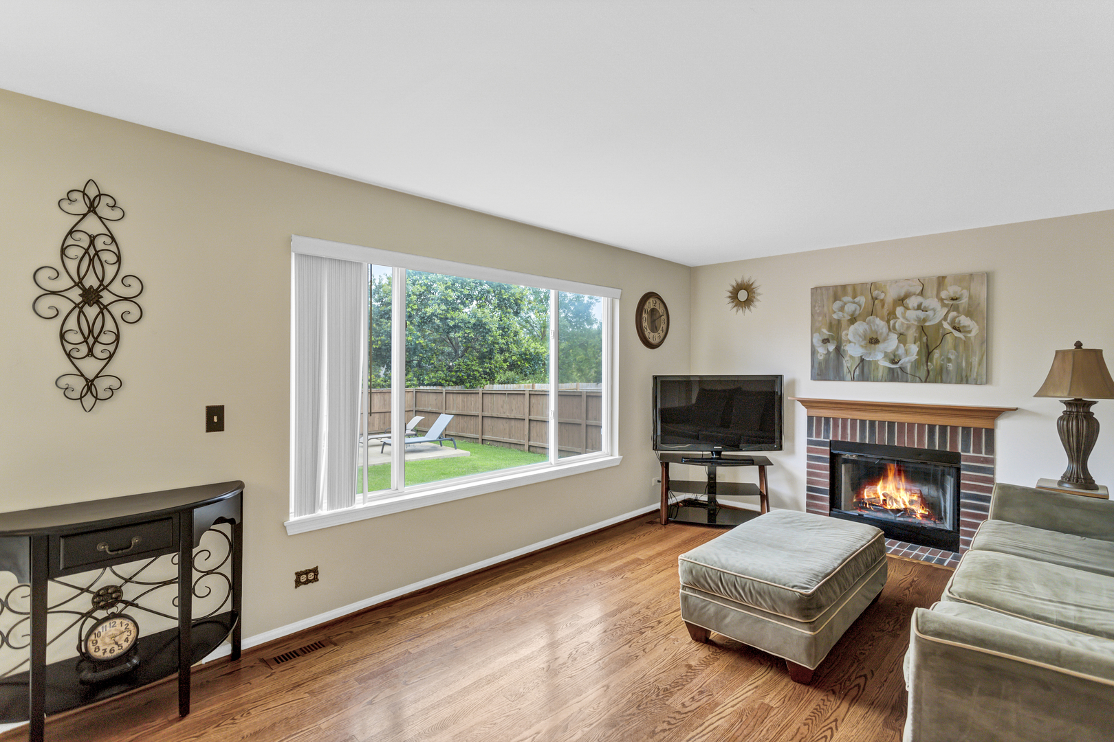 6810 Highgate Road Carpentersville, IL 60110 - Photo 9 of 35 Gallery Image 9