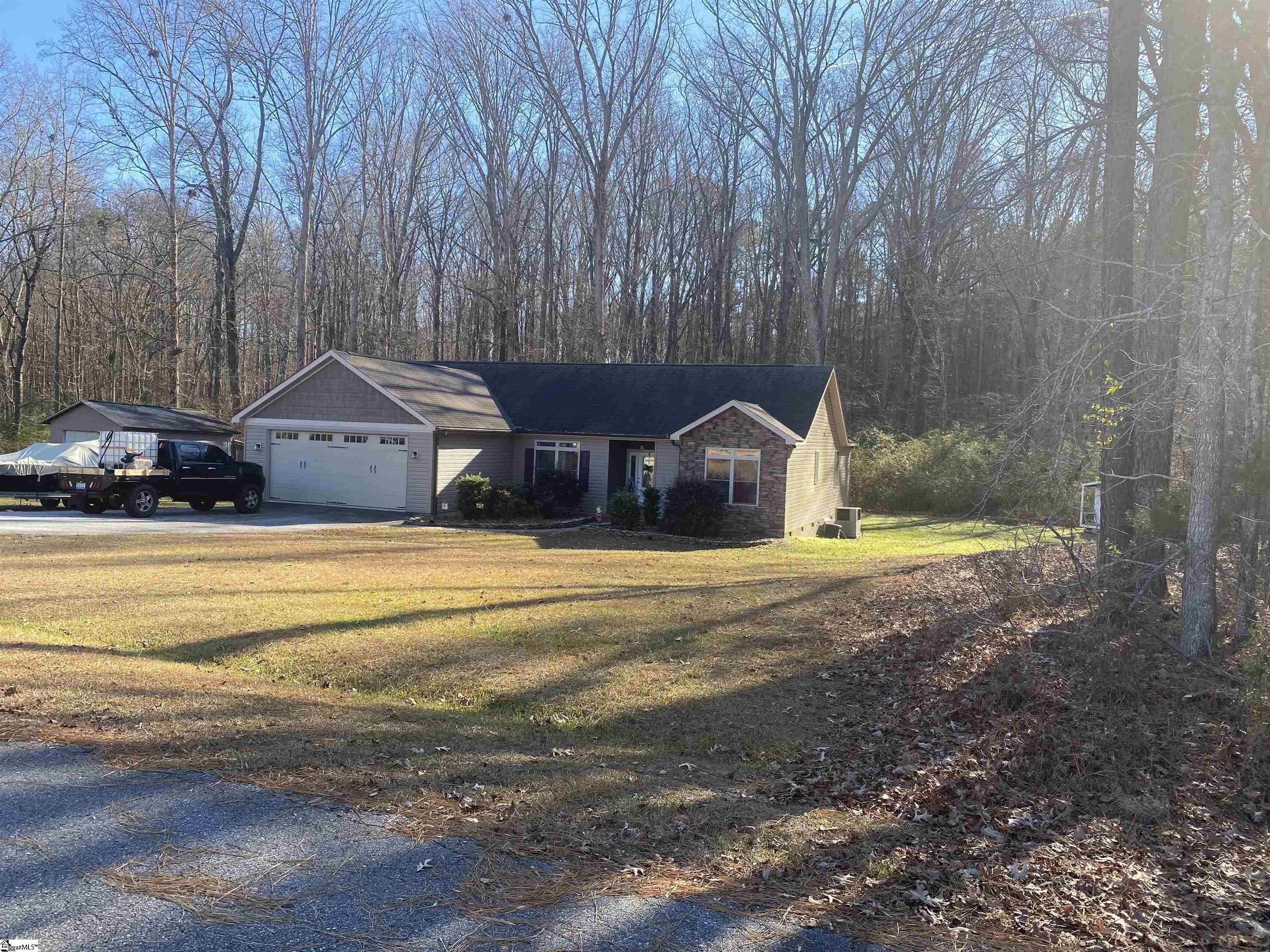 391 Edgewood Drive Clinton, SC 29325 - Photo 1 of 35 Gallery Image 1