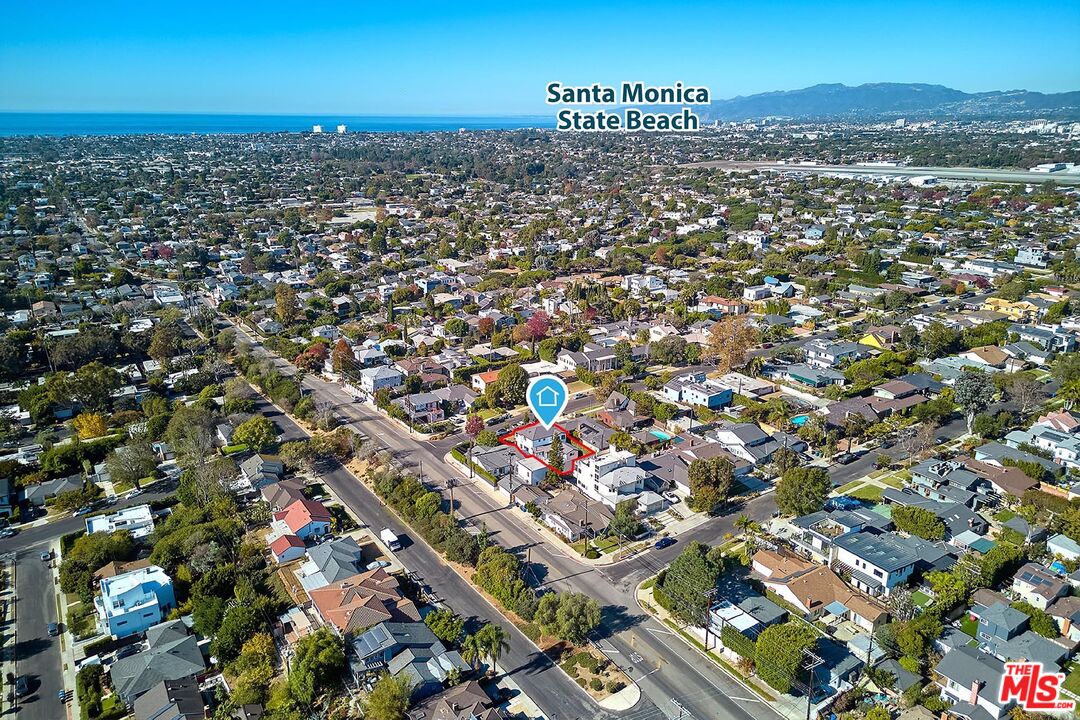 3492 Cabrillo Boulevard Los Angeles, CA 90066 - Photo 57 of 59 an aerial view of a city with lots of residential buildings
