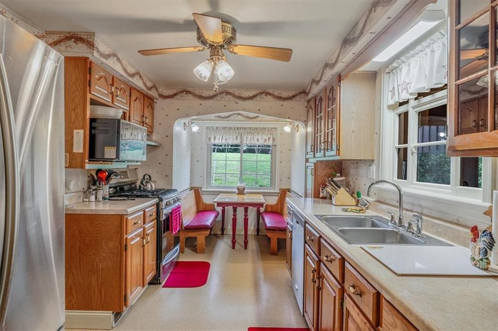 2509 Ridge Road Jefferson Hills, PA 15332 - Photo 11 of 50 Kitchen