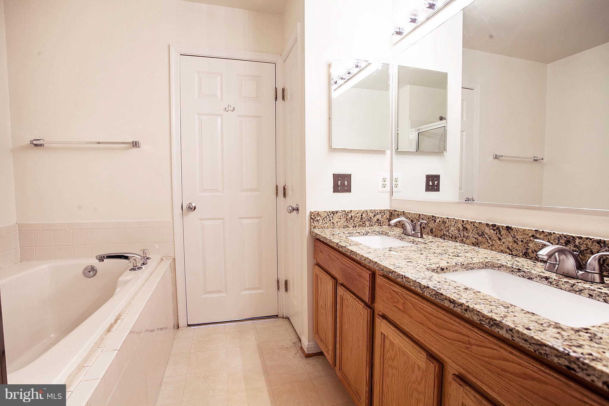 2007 Bell Point Court Odenton, MD 21113 - Photo 12 of 17 Bath (Master)