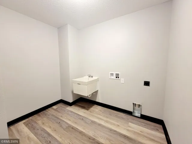 $399,900 | 320 Falcon Run, Eagle Lake, MN 56024