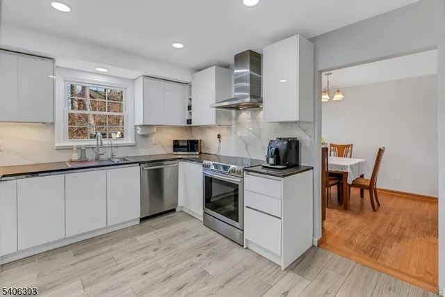 $555,000 | 25 Sunset Trail, Rockaway, NJ 07866