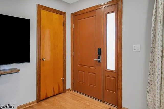 $555,000 | 25 Sunset Trail, Rockaway, NJ 07866