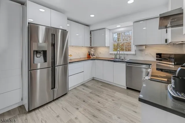 $555,000 | 25 Sunset Trail, Rockaway, NJ 07866