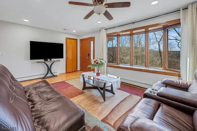 $555,000 | 25 Sunset Trail, Rockaway, NJ 07866