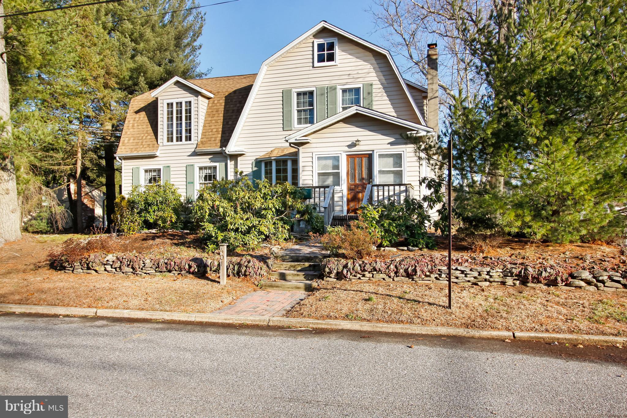 401 Georgetown Road Glassboro, NJ 08028 - Photo 3 of 64 a front view of a house with a yard