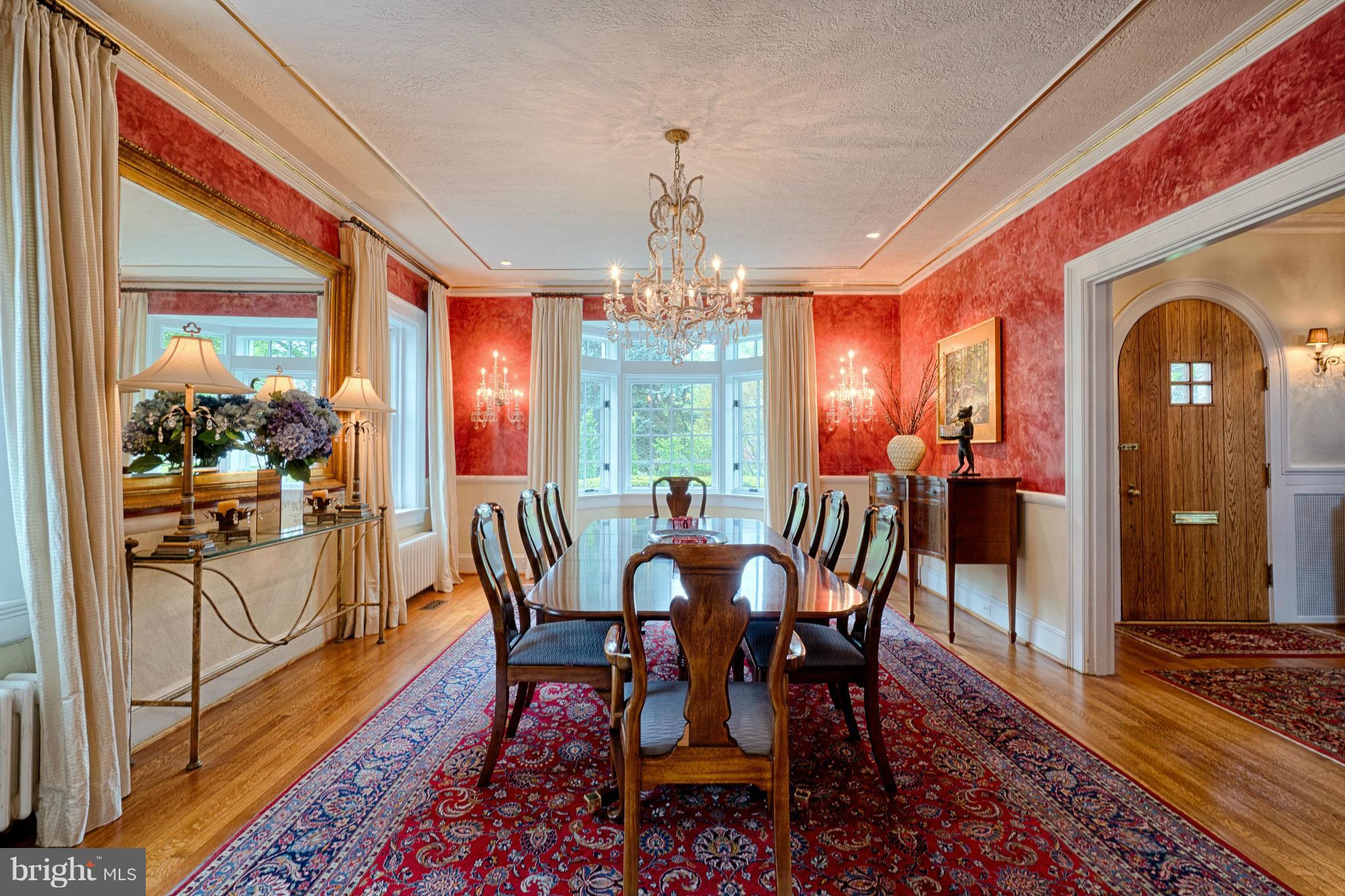 3615 North Glebe Road Arlington, VA 22207 - Photo 14 of 30 a view of a dining room with furniture window and wooden floor