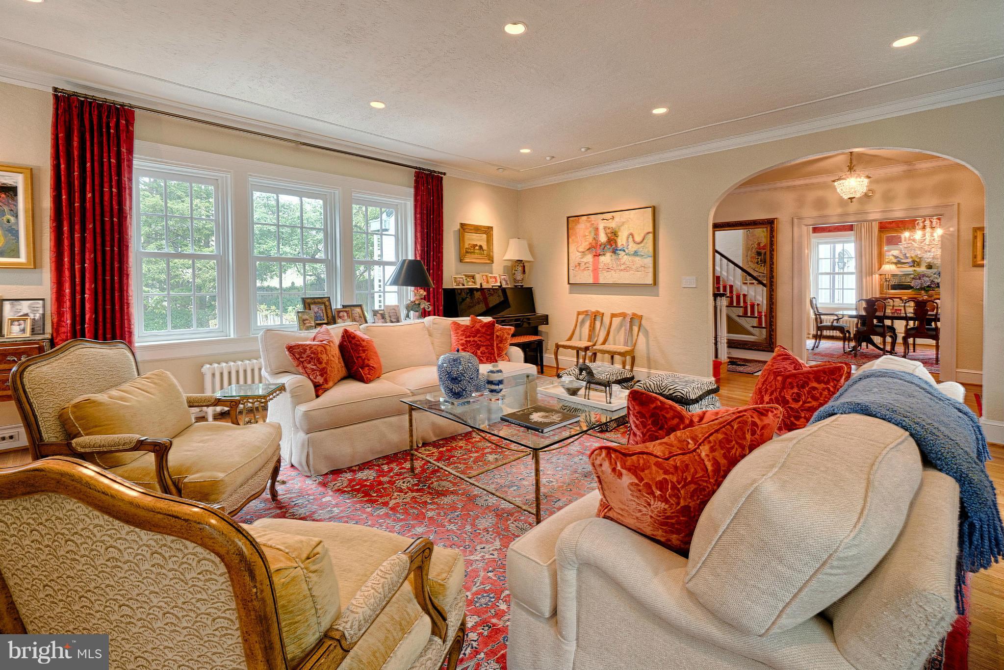 3615 North Glebe Road Arlington, VA 22207 - Photo 17 of 30 a living room with furniture and large windows