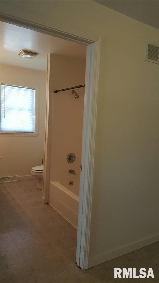 601 West Orchard Street Macomb, IL 61455 - Photo 12 of 15