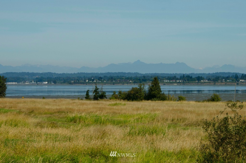 8585 Harborview Road, Unit 4 Blaine, WA 98230 - Photo 14 of 16 Gallery Image 14