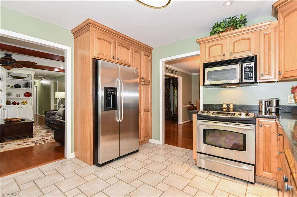 2306 Pleasant Ridge Road Summerfield, NC 27358 - Photo 8 of 27