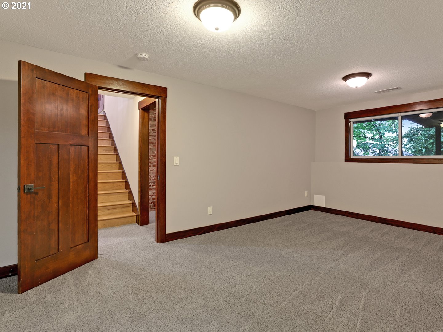 2011 Ridgewood Lane Lake Oswego, OR 97034 - Photo 16 of 29 Gallery Image 16