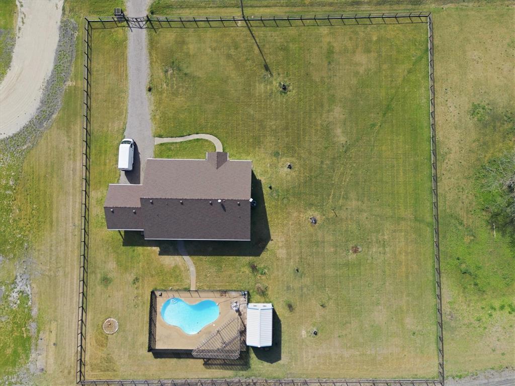 1616 Nash-Howard Road Waxahachie, TX 75165 - Photo 34 of 36 a bathroom with a shower