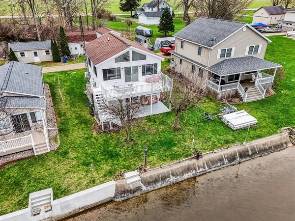 $362,500 | 828 North Werners Landing Drive, Bronson, MI 49028