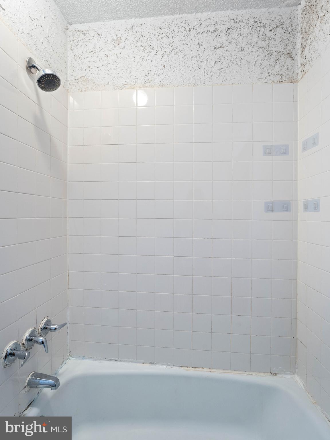 700 Chestnut Street Delanco, NJ 08075 - Photo 22 of 31 a bathroom with a shower