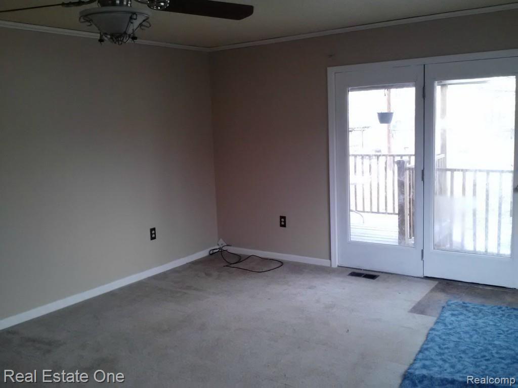 37048 Bendix Street Wayne, MI 48184 - Photo 5 of 9 FAMILY ROOM TO 300' LOT!!!