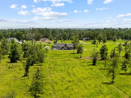 $815,000 | 565 Brushy Crk Drive, Onalaska, TX 77360