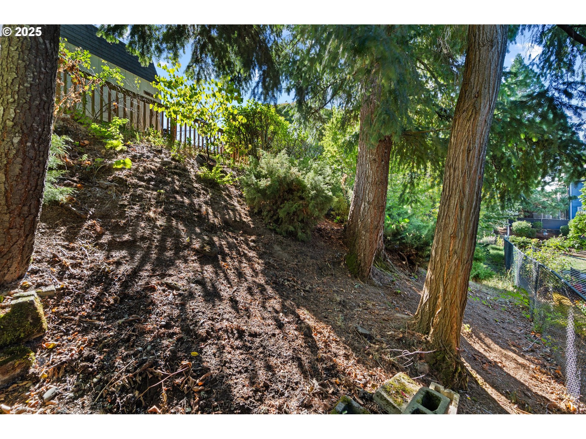 3285 Northeast 5th Street Gresham, OR 97030 - Photo 34 of 35 a view of a garden