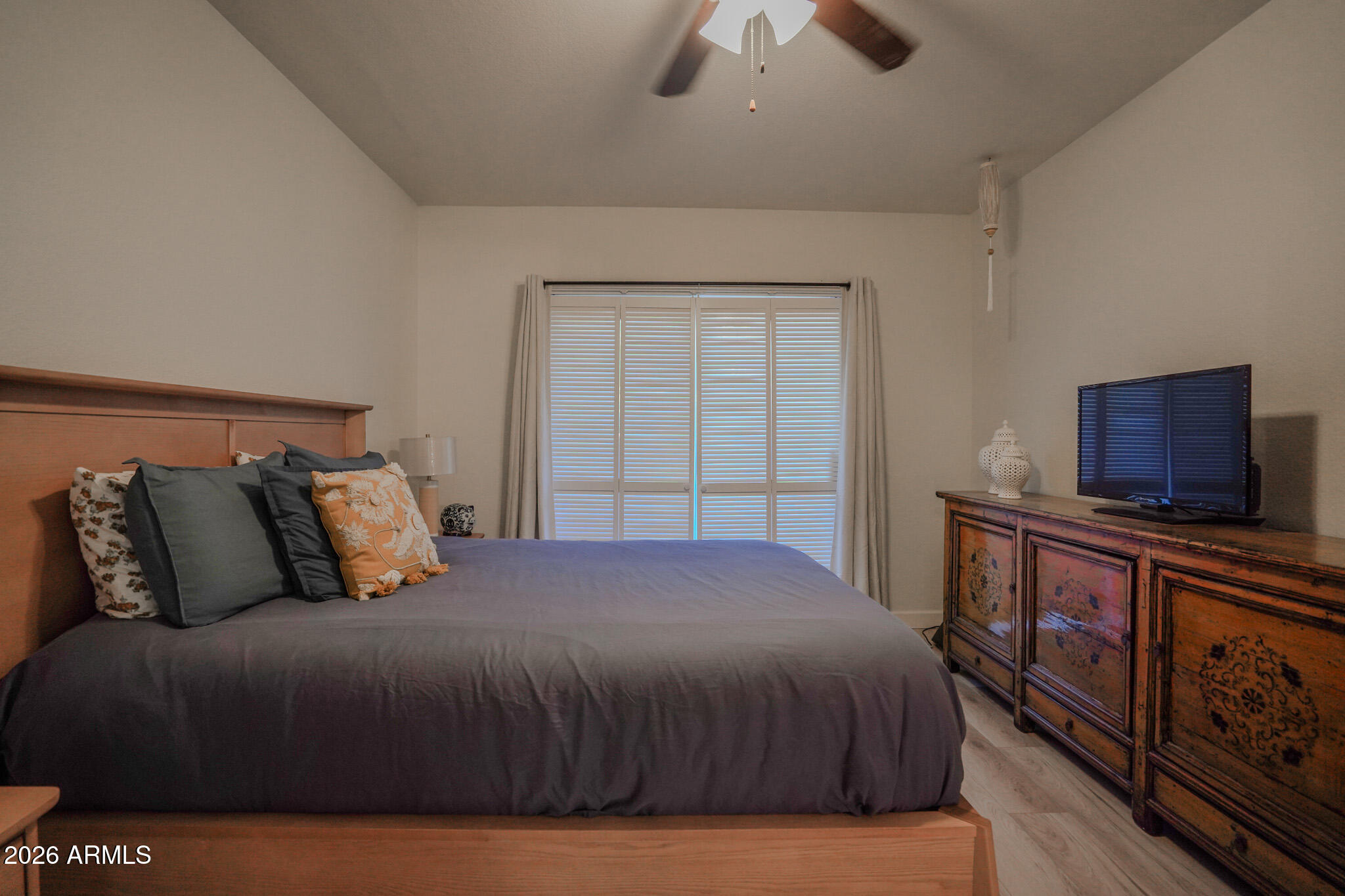 10410 North Cave Creek Road, Unit 1111 Phoenix, AZ 85020 - Photo 9 of 21 DSC01011