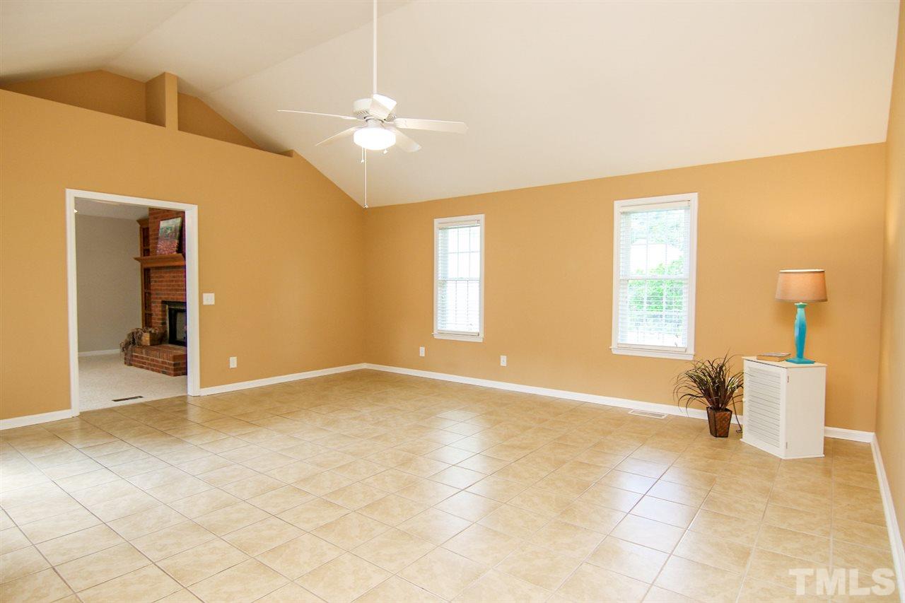 100 Rope Swing Circle Benson, NC 27504 - Photo 14 of 25 Gallery Image 14