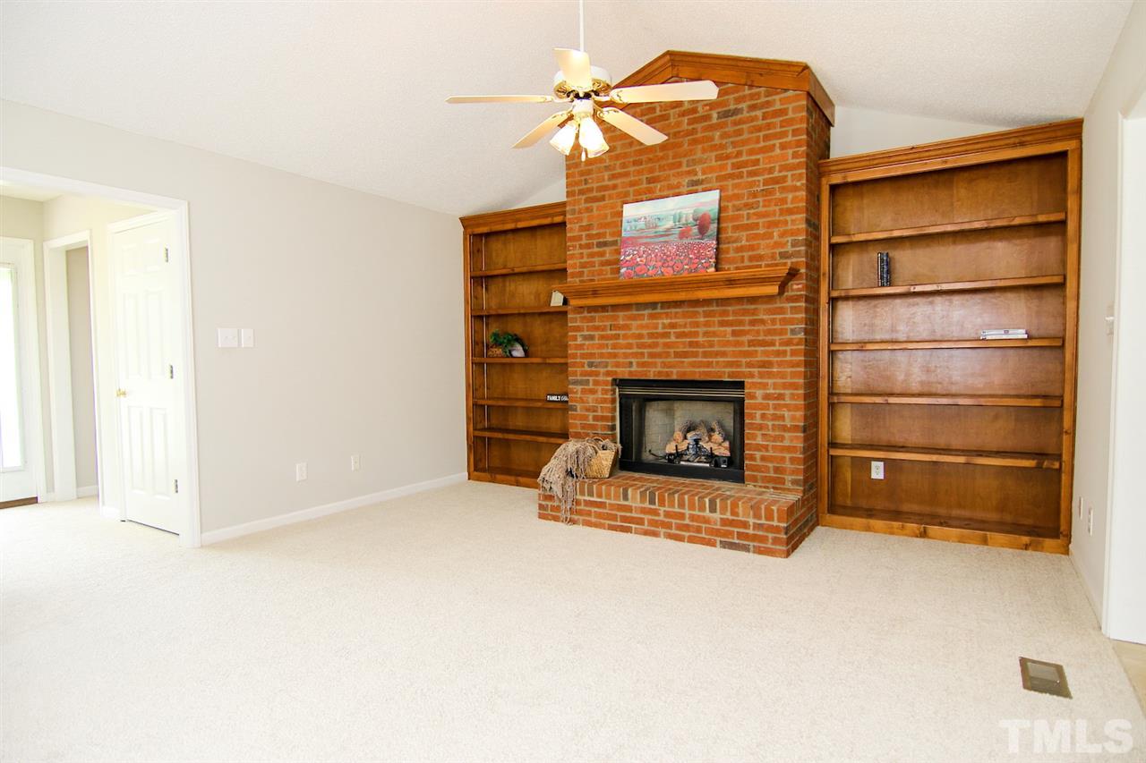 100 Rope Swing Circle Benson, NC 27504 - Photo 7 of 25 Gallery Image 7