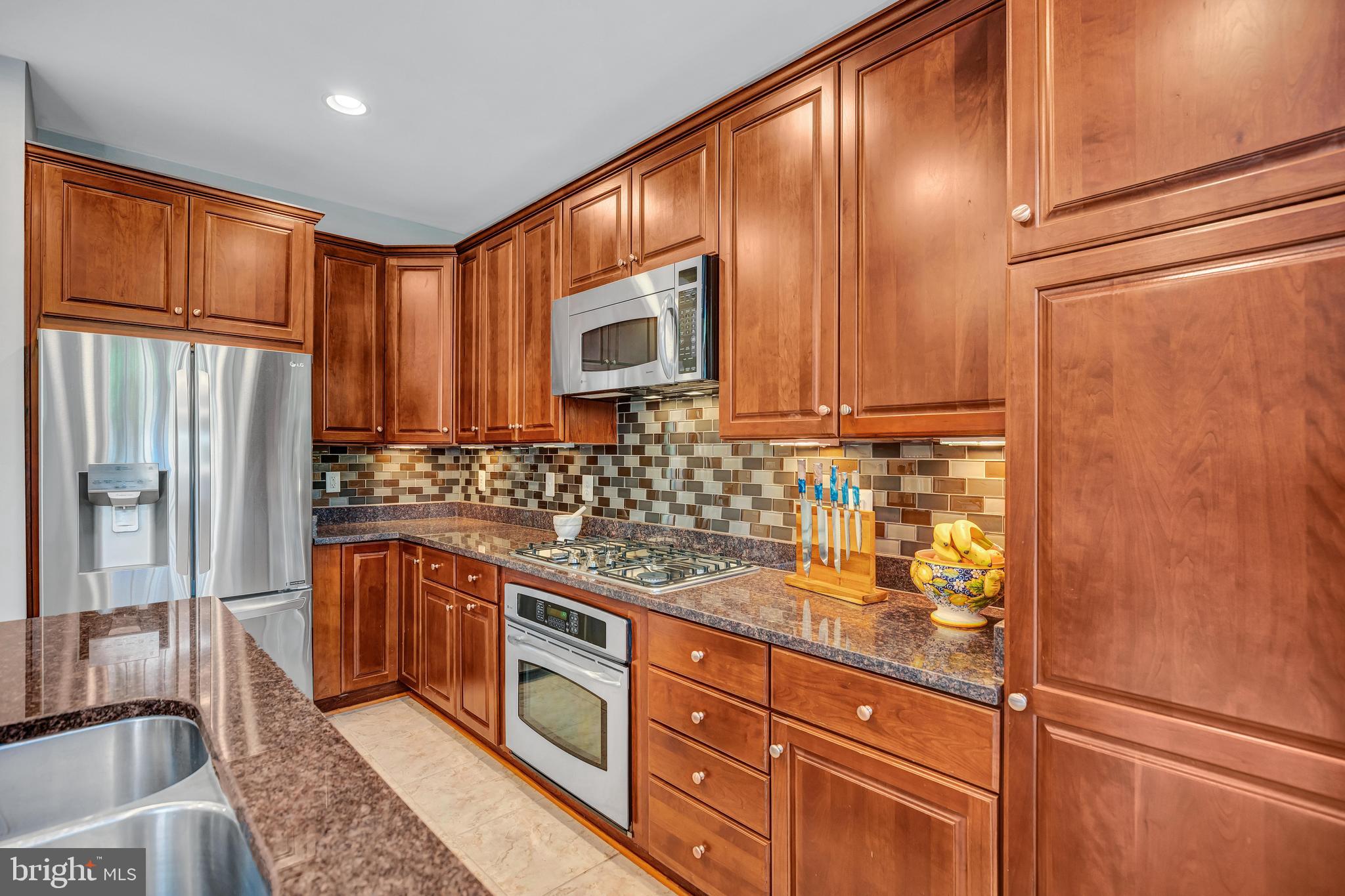 1511 Portner Road Alexandria, VA 22314 - Photo 12 of 67 Five Burner Gas Cooktop