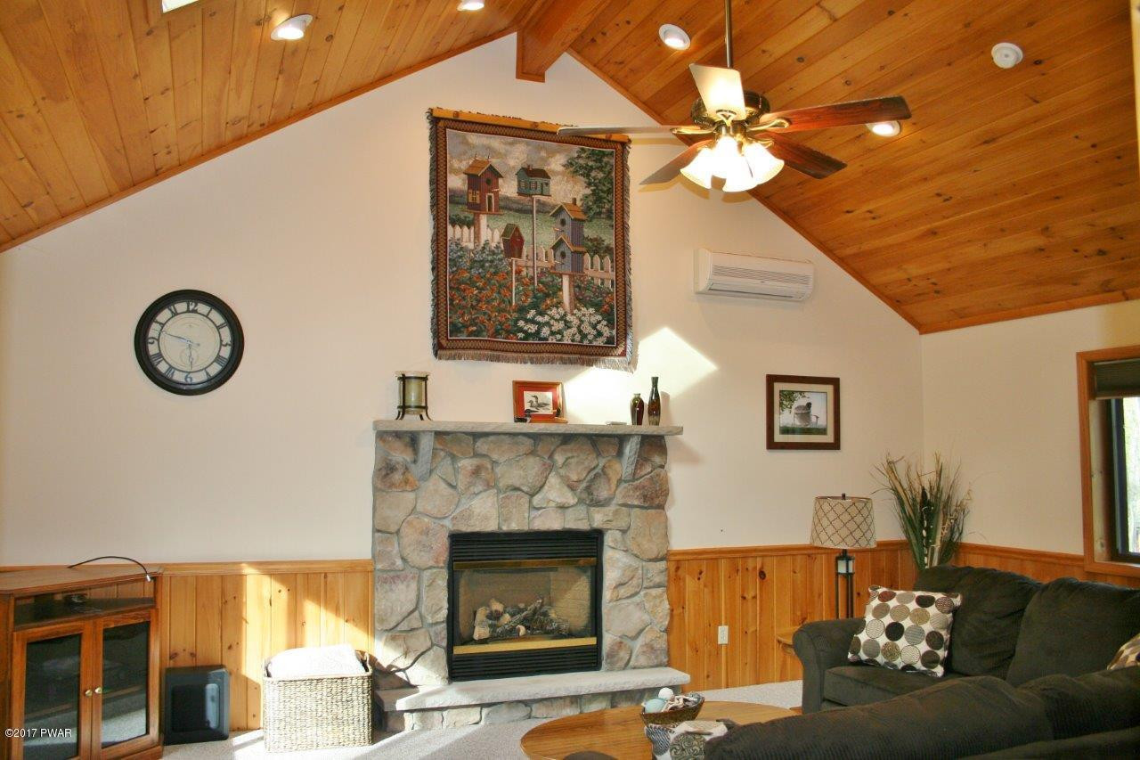 33 Rock Road Lakeville, PA 18438 - Photo 5 of 35