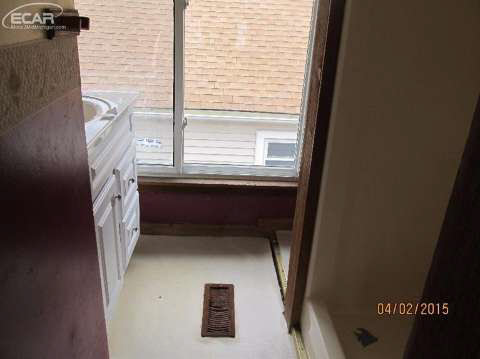 4428 Pengelly Road Flint, MI 48507 - Photo 24 of 26 20434292-23.JPG