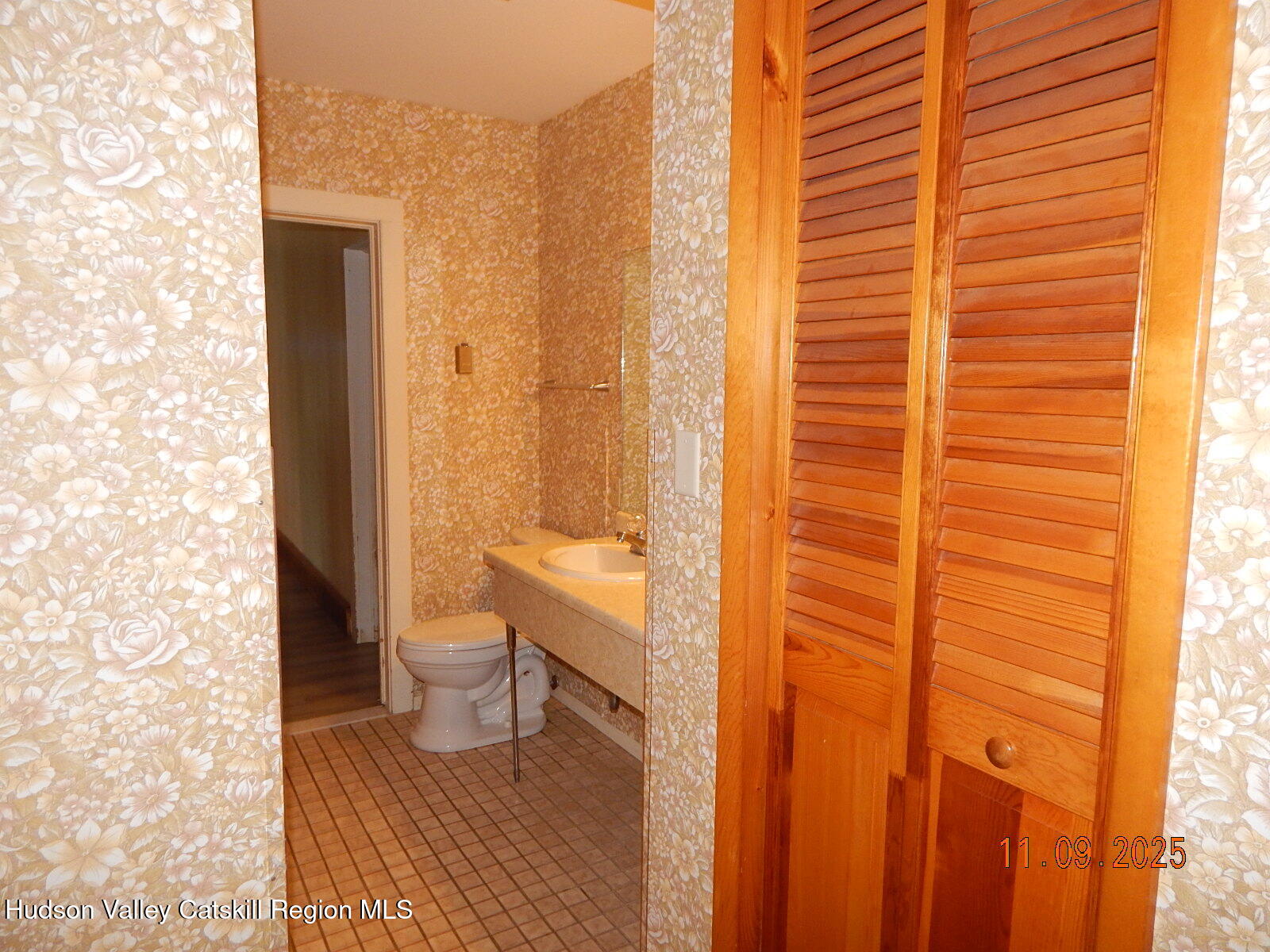 118 Ingalside Road Greenville, NY 12083 - Photo 26 of 37 a bathroom with a toilet and a shower