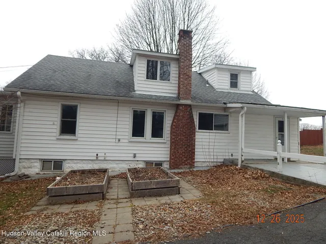 a house view with a outdoor space