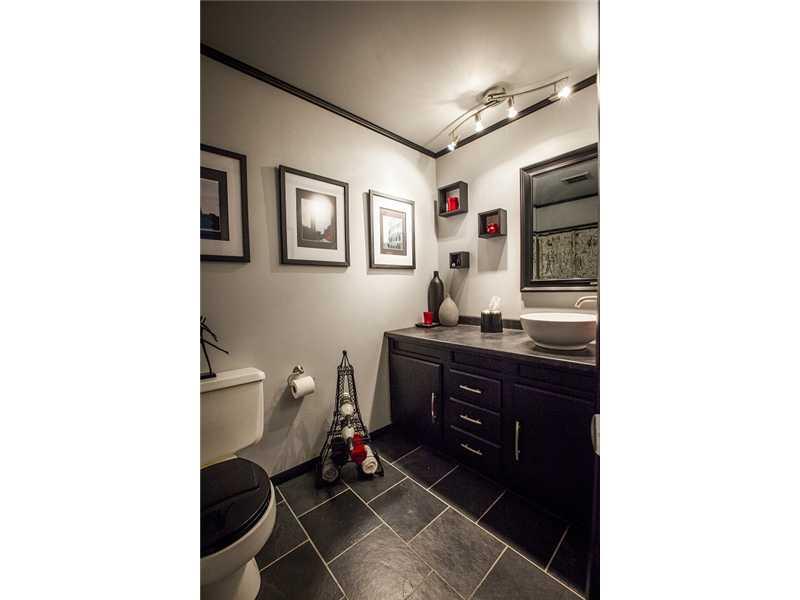 8068 Hawthorne Road Indianapolis, IN 46256 - Photo 11 of 24 Gallery Image 11