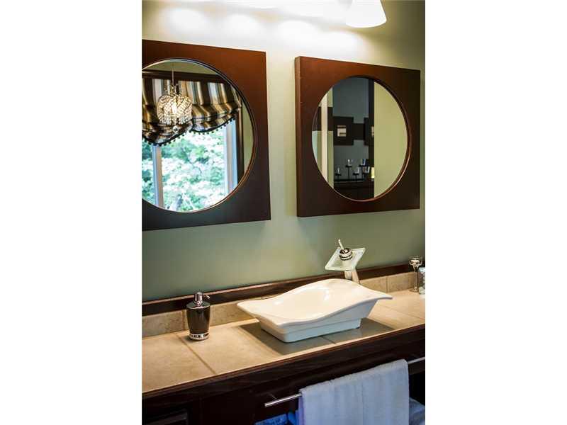8068 Hawthorne Road Indianapolis, IN 46256 - Photo 15 of 24 Gallery Image 15